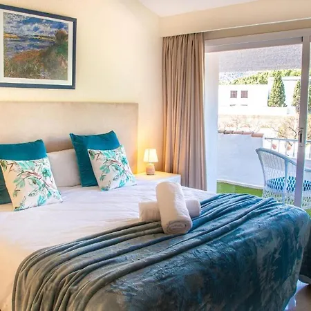 Cozy Penthouse On Golden Mile's Heart Apartment